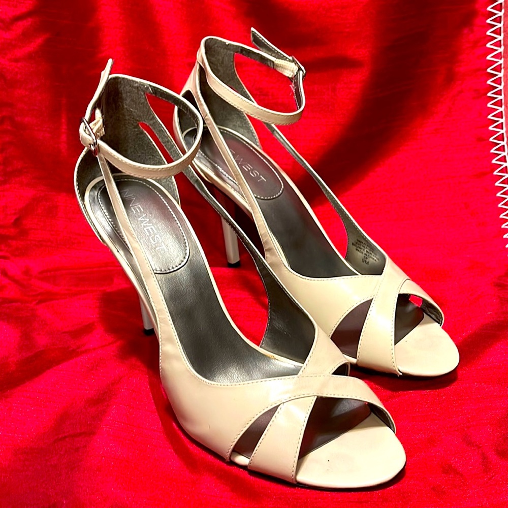 Nine West heels size 9